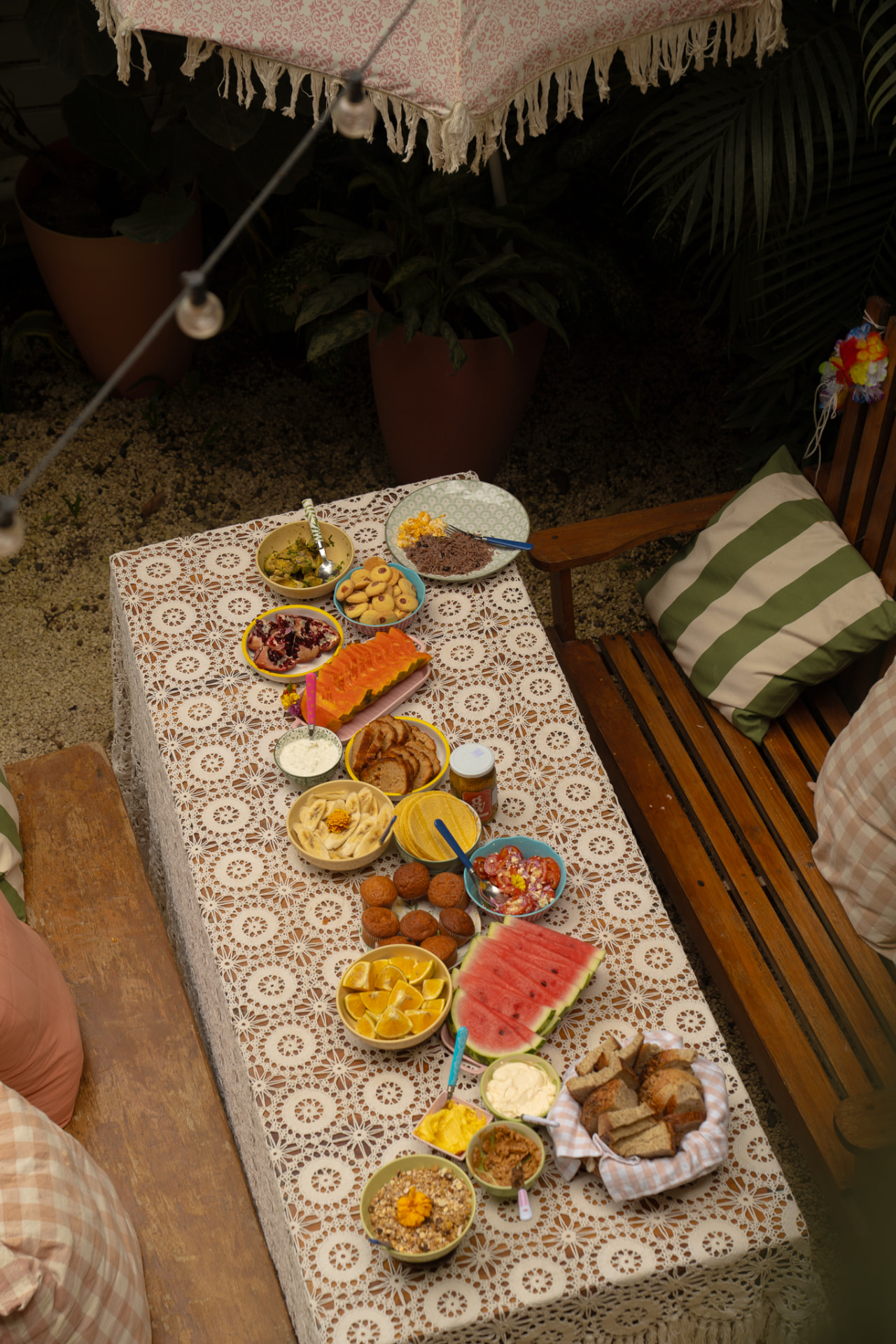 Retreat guests gathering around a fresh breakfast